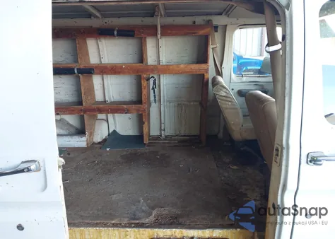 1985 Ford Econoline E150 Van z USA, uszkodzony, nr VIN 1FTEE14F3FHC09111